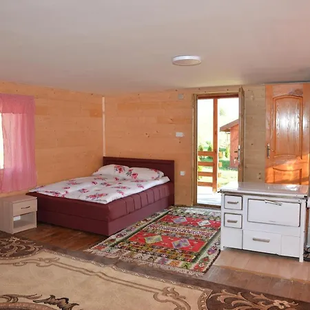 Etno Selo Uvacko Svitanje Holiday home Sjenica