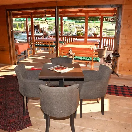 Etno Selo Uvacko Svitanje Holiday home